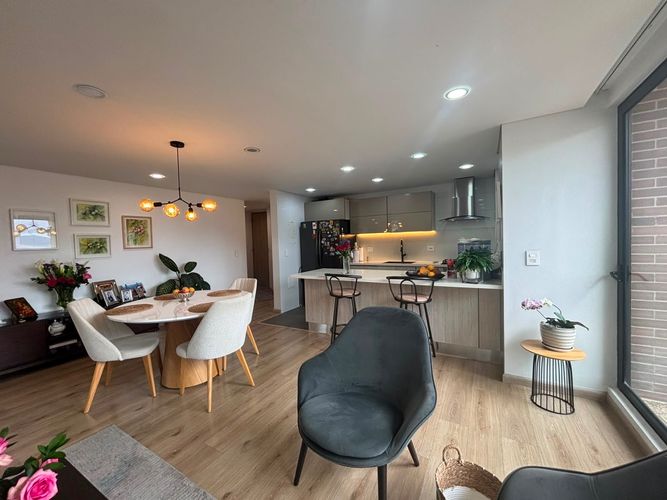 Apartamento de 3 alcobas en venta en Santa Paula, Bogotá, 157 m² · foto 5 de 22