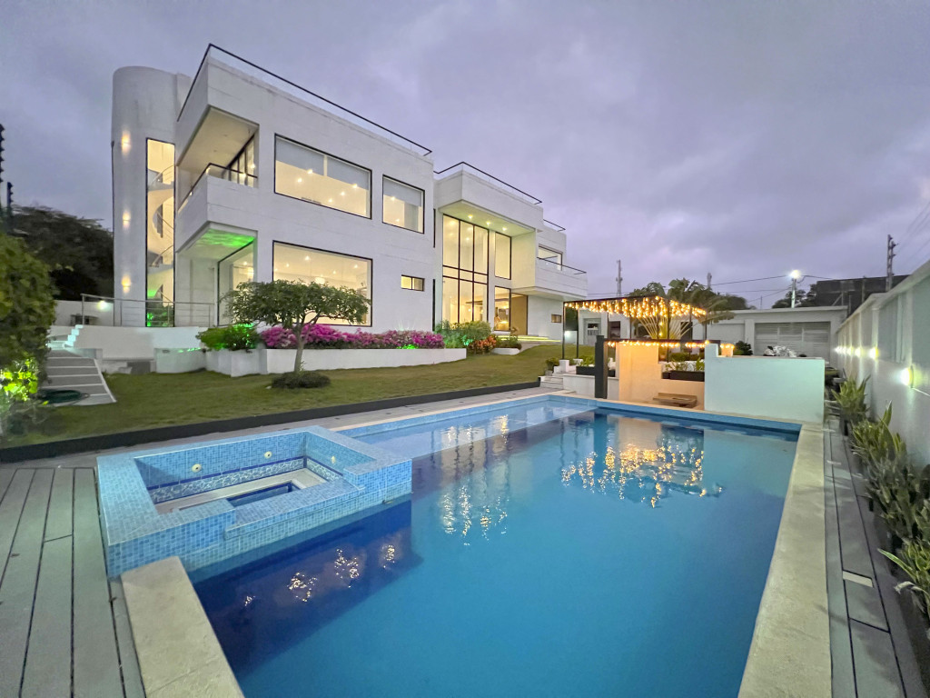 Casa en venta en Altos De Pradomar, Atlántico · foto 2 de 24