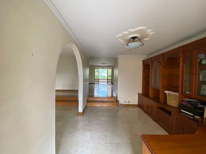 Apartamento de 3 alcobas en venta en El Poblado, Medellín, 254 m² · foto 7 de 16