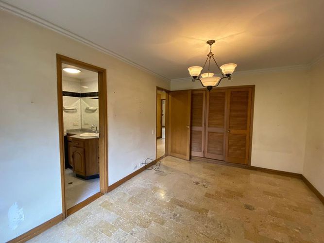 Apartamento de 3 alcobas en venta en El Poblado, Medellín, 254 m² · foto 9 de 16