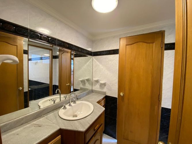 Apartamento de 3 alcobas en venta en El Poblado, Medellín, 254 m² · foto 15 de 16