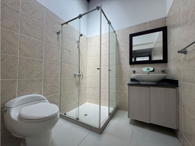Casa de 4 alcobas en venta en Aves Maria, Sabaneta, 450 m² · foto 5 de 14