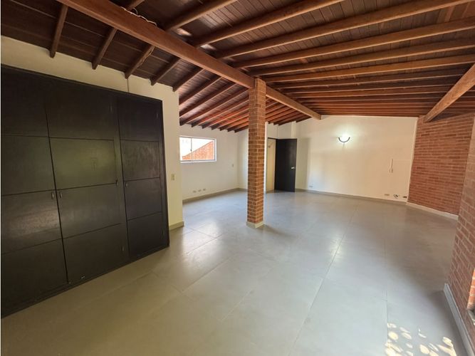Casa de 4 alcobas en venta en Aves Maria, Sabaneta, 450 m² · foto 7 de 14