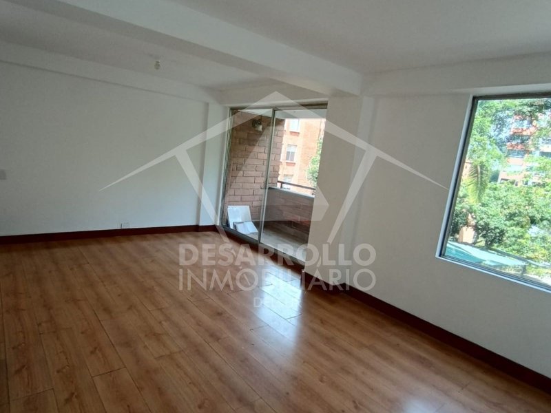 Apartamento en venta en El Poblado, Envigado · foto 2 de 14