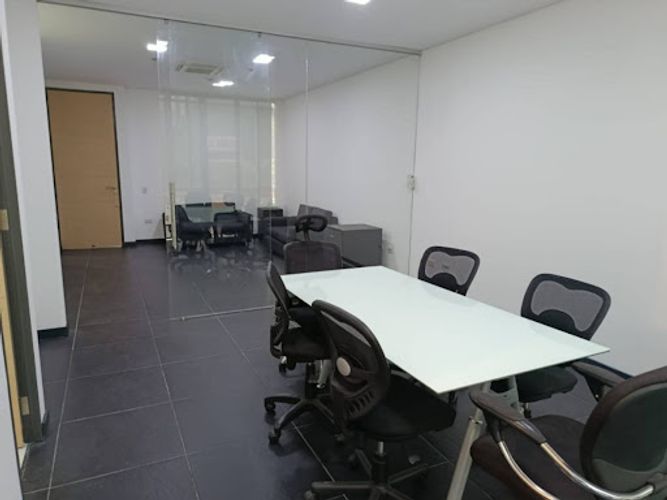 Oficina en arriendo en Manila, Medellín, 51 m² · foto 4 de 10