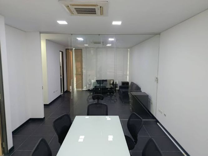 Oficina en arriendo en Manila, Medellín, 51 m² · foto 6 de 10