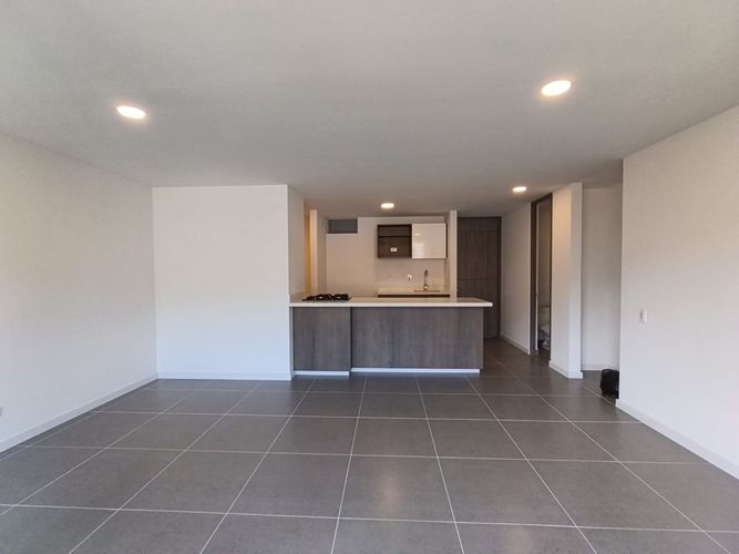 Apartamento de 2 alcobas en arriendo en Cumbres, Envigado, 86 m² · foto 6 de 19