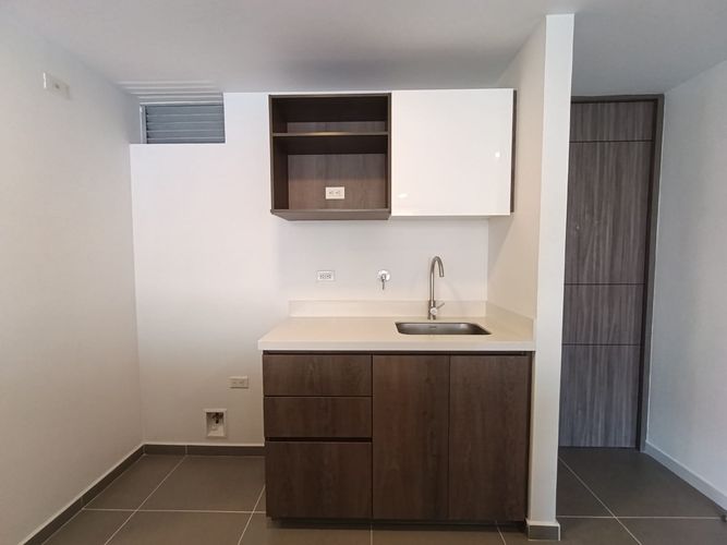 Apartamento de 2 alcobas en arriendo en Cumbres, Envigado, 86 m² · foto 8 de 19
