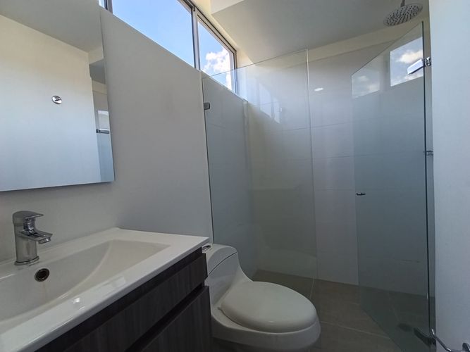 Apartamento de 2 alcobas en arriendo en Cumbres, Envigado, 86 m² · foto 17 de 19
