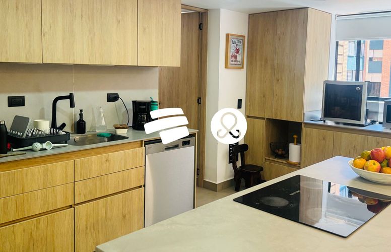 Apartamento de 3 alcobas en venta en El Castillo, Medellín, 137 m² · foto 14 de 20