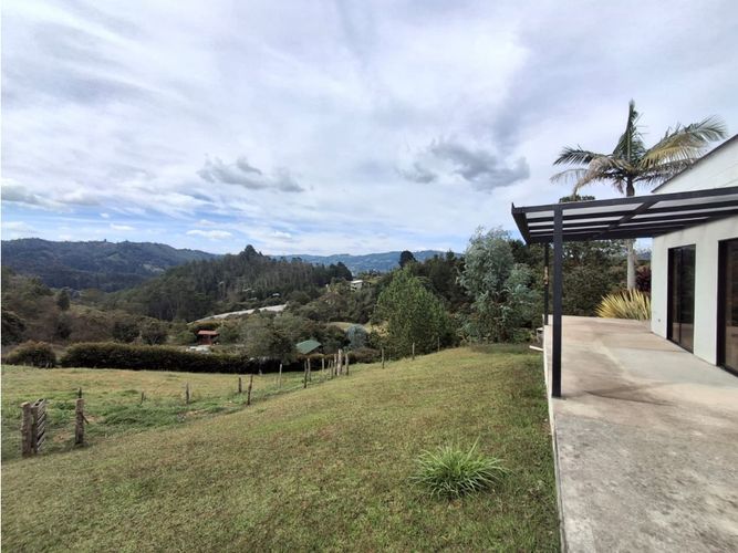 Casa de 3 alcobas en arriendo en San Jose, Guarne · foto 10 de 18