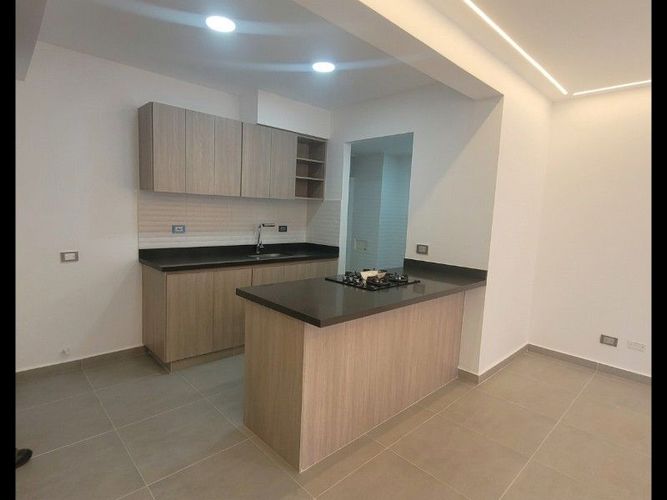 Apartamento de 3 alcobas en venta en San Jose Obrero, Bello, 71 m² · foto 3 de 12