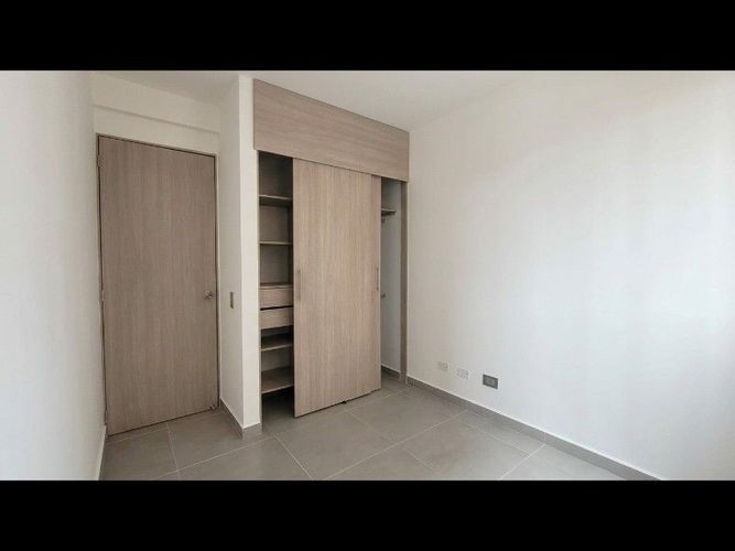 Apartamento de 3 alcobas en venta en San Jose Obrero, Bello, 71 m² · foto 6 de 12