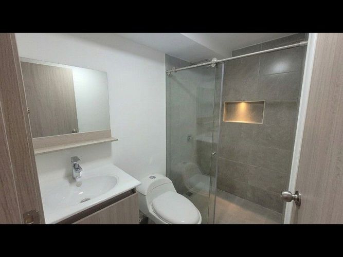 Apartamento de 3 alcobas en venta en San Jose Obrero, Bello, 71 m² · foto 8 de 12