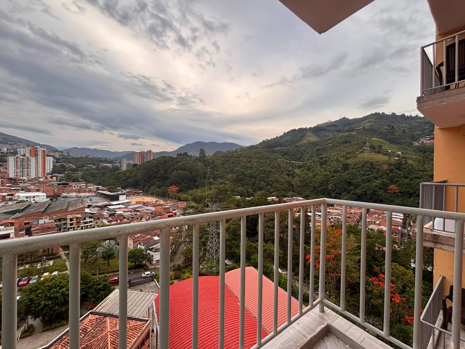 Apartamento en venta en Samaria Robles Del Sur, Itagüí · foto 5 de 24