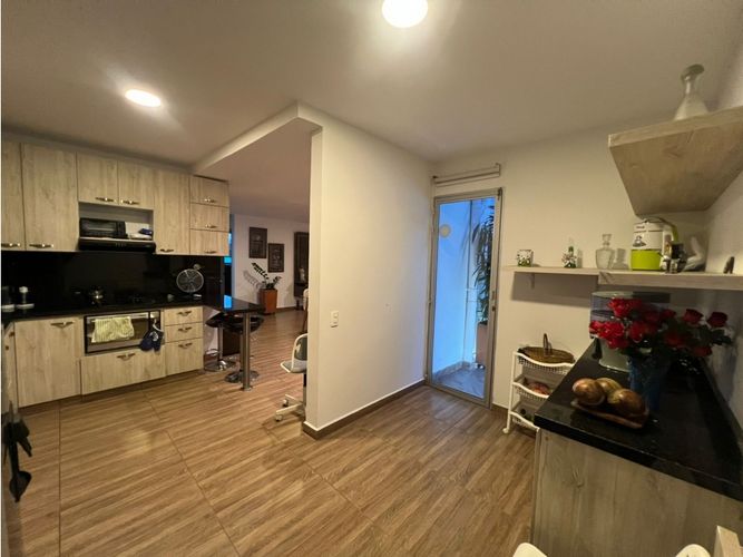 Casa de 3 alcobas en venta en La Pradera, Medellín, 198 m² · foto 2 de 18