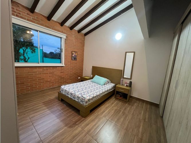 Casa de 3 alcobas en venta en La Pradera, Medellín, 198 m² · foto 10 de 18