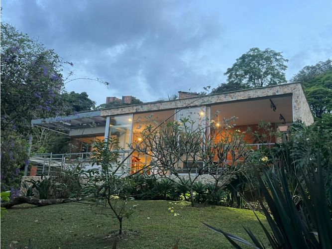 Casa de 3 alcobas en venta en La Pradera, Medellín, 198 m² · foto 15 de 18