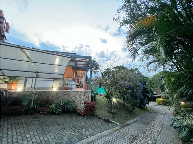 Casa de 3 alcobas en venta en La Pradera, Medellín, 198 m² · foto 16 de 18