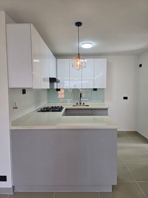 Apartamento de 4 alcobas en venta en Castropol, Medellín, 116 m² · foto 5 de 20