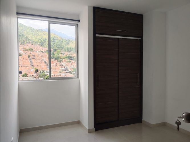 Apartamento de 3 alcobas en venta en Bello Horizonte, Bello, 60 m² · foto 3 de 12