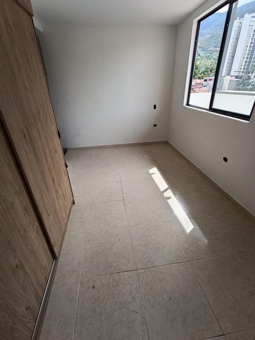 Apartamento de 2 alcobas en venta en Altos De La Campiña, Girón, 50 m² · foto 6 de 8