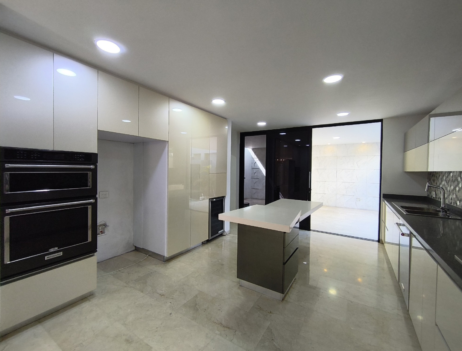 Casa en venta en Cr Portobello, Cúcuta · foto 3 de 24
