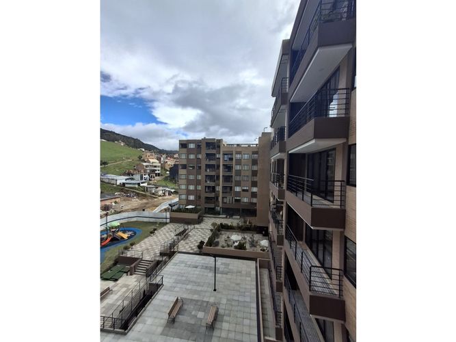 Apartaestudio en venta en Flandes, La Calera, 67 m² · foto 2 de 5
