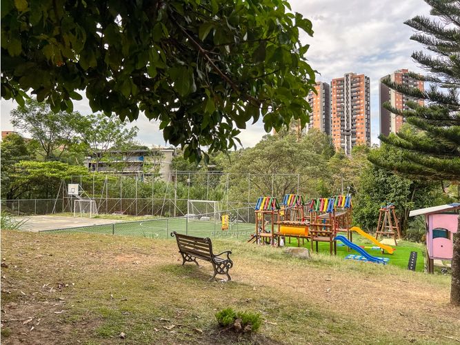 Casa de 3 alcobas en venta en Rodeo Alto, Medellín, 120 m² · foto 16 de 18