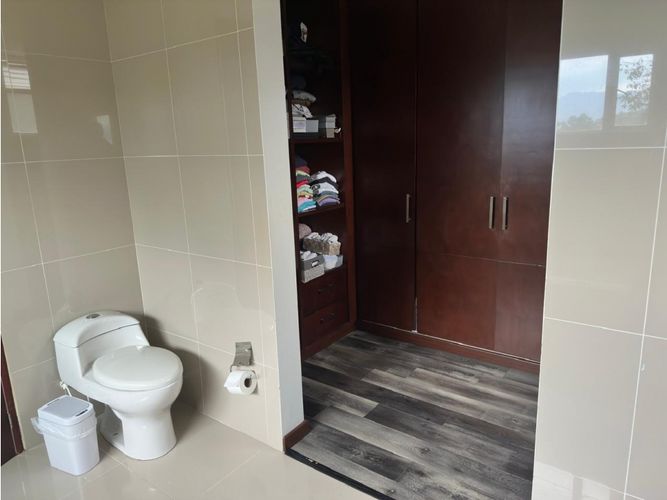 Casa de 4 alcobas en arriendo en Aposentos, Sopó, 270 m² · foto 11 de 20