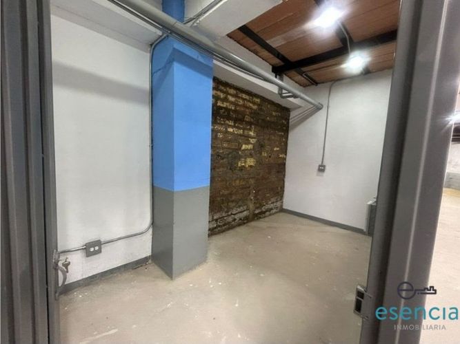 Bodega en arriendo en Manrique Central, Medellín, 240 m² · foto 4 de 9