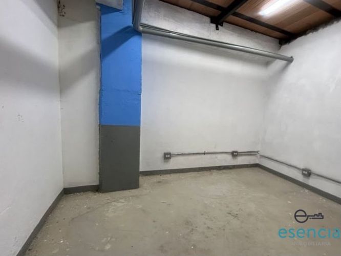 Bodega en arriendo en Manrique Central, Medellín, 240 m² · foto 5 de 9