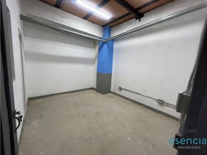 Bodega en arriendo en Manrique Central, Medellín, 240 m² · foto 6 de 9