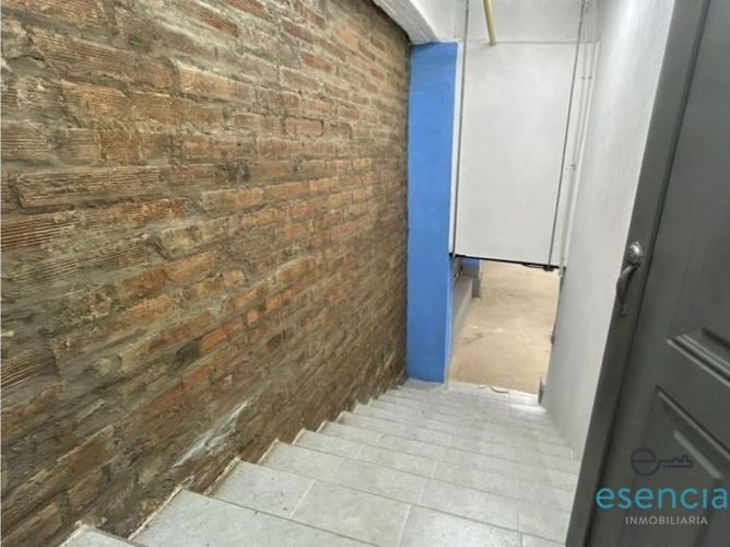 Bodega en arriendo en Manrique Central, Medellín, 240 m² · foto 8 de 9