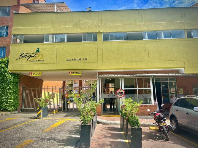 Apartamento de 3 alcobas en venta en Topacio, Ibagué, 62 m² · foto 2 de 21