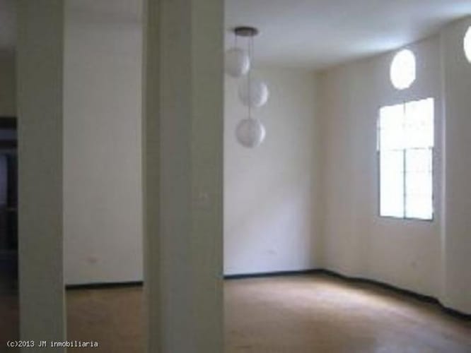 Casa de 5 alcobas en venta en San Fernando Viejo, Cali, 370 m² · foto 2 de 5