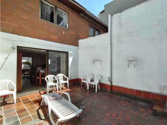 Casa de 5 alcobas en venta en Estadio, Medellín, 252 m² · foto 5 de 18
