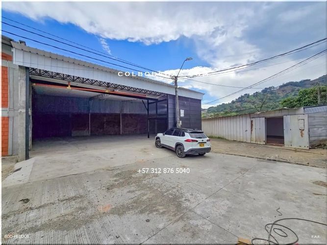 Bodega en arriendo en La Badea, Dosquebradas, 475 m² · foto 2 de 4