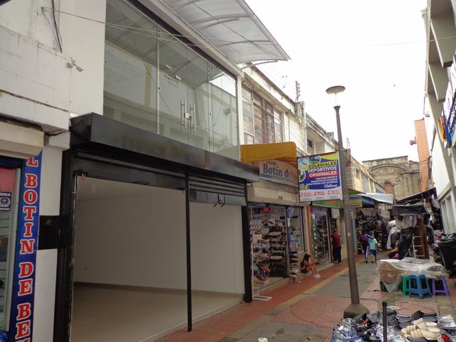 Local en venta en Centro, Bucaramanga, 120 m² · foto 2 de 15