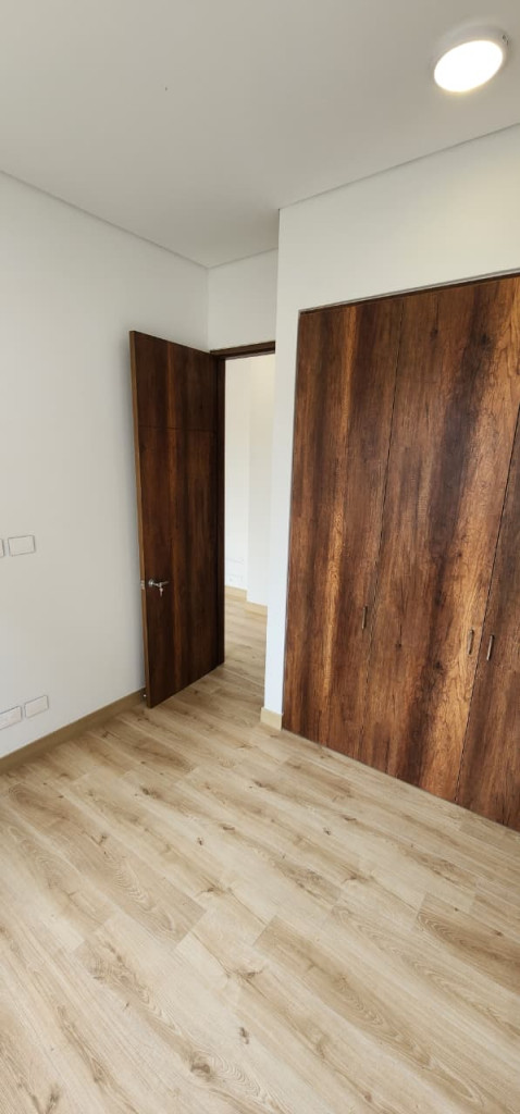 Apartamento en venta en Mirandela, Bogotá · foto 6 de 17