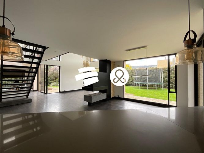 Casa de 3 alcobas en venta en Pueblo Viejo, Cota, 191 m² · foto 3 de 24