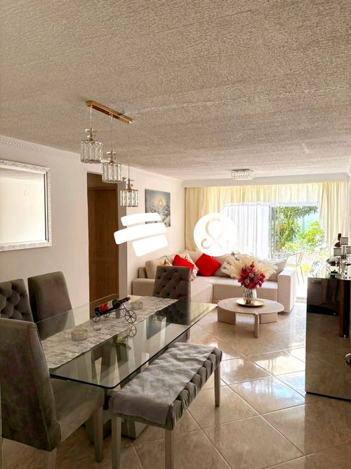 Apartamento de 3 alcobas en venta en La Milagrosa, Medellín, 112 m² · foto 2 de 18