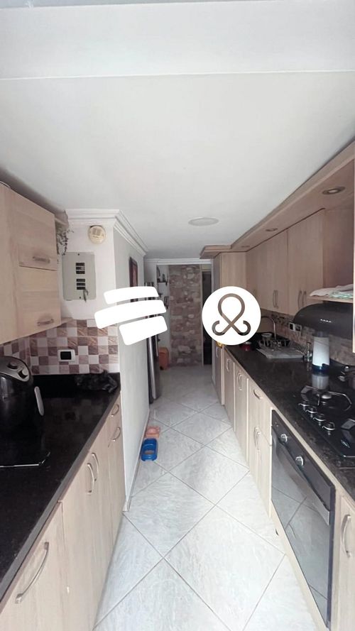 Apartamento de 3 alcobas en venta en La Milagrosa, Medellín, 112 m² · foto 5 de 18