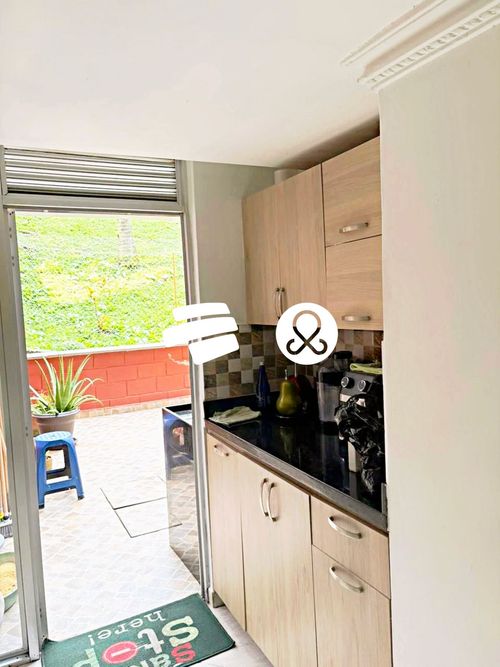 Apartamento de 3 alcobas en venta en La Milagrosa, Medellín, 112 m² · foto 10 de 18