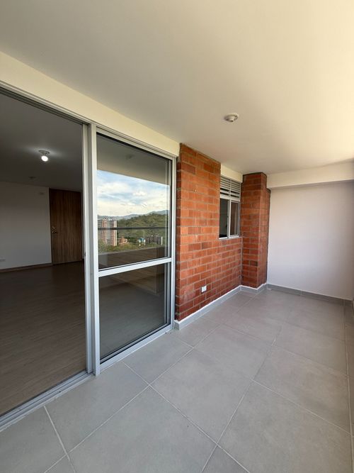 Apartamento en venta en Altamira, Medellín · foto 7 de 24