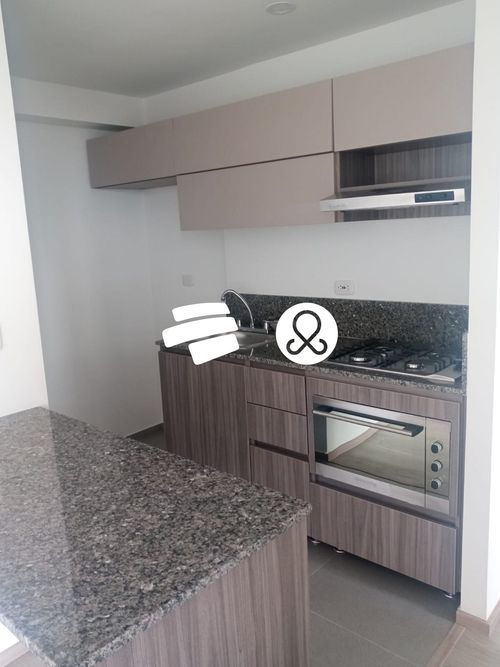 Apartamento en venta en Villa Del Prado, Bogotá · foto 2 de 9