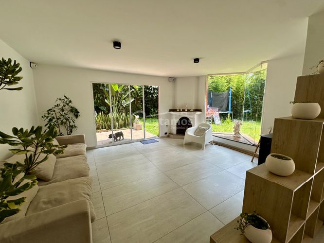 Casa de 5 alcobas en venta en Altos Del Poblado, Medellín, 350 m² · foto 4 de 17