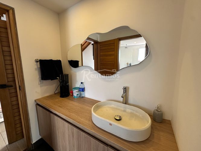 Casa de 5 alcobas en venta en Altos Del Poblado, Medellín, 350 m² · foto 14 de 17