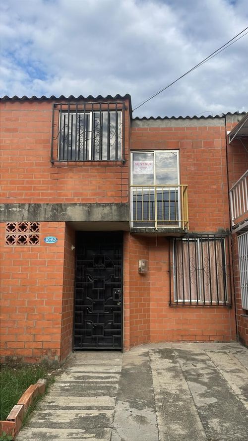 Casa de 2 alcobas en venta en Ub. Villa Paulina Etapa Ii, Jamundí, 48 m² · foto 2 de 14