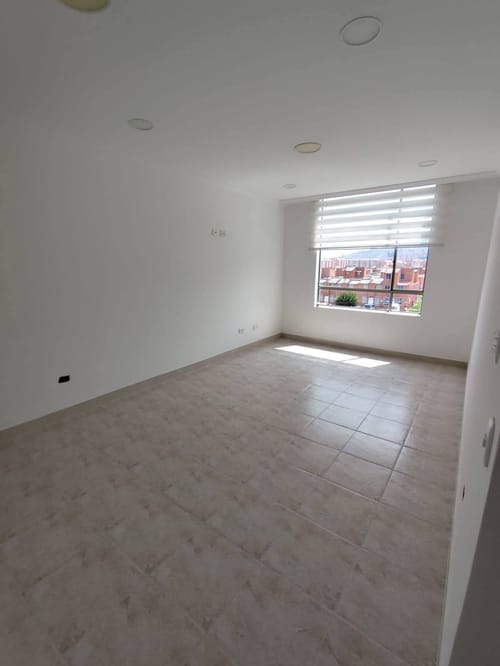 Apartamento de 3 alcobas en venta en San Mateo, Soacha, 58 m² · foto 3 de 12
